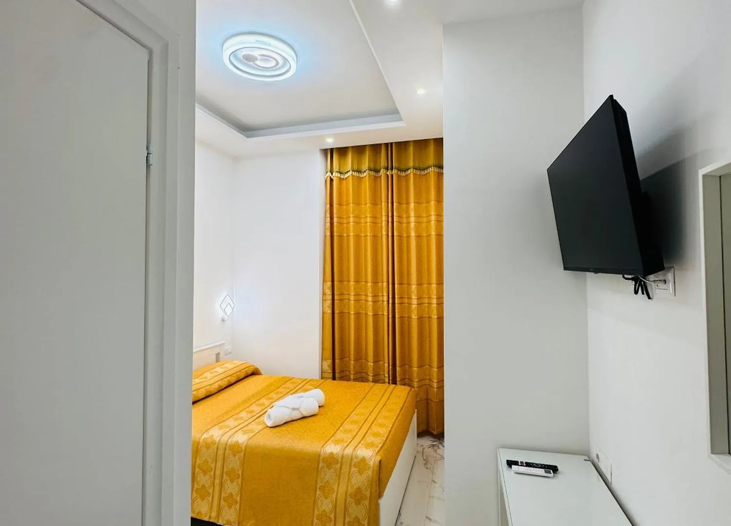 Hotel Casa Roma 0*,